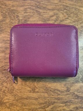 BUXTON Wizard Burgundy Leather Compact Accordion Style Card Wallet